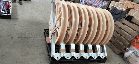 بكرة سحب الموصل بأبعاد خارجية 760x120x480 مم، وحمل مقنن 50-150 كيلو نيوتن، ونصف قطر انحناء R570 لعملية السحب ذات الشد العالي