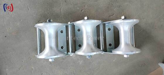 عجلة الكابل ذات الرأس المعدل من 10-20KN المهنية مع بنية البولي إيثيلين المقاومة للتآكل دائمة للحماية من دخول الفتحة