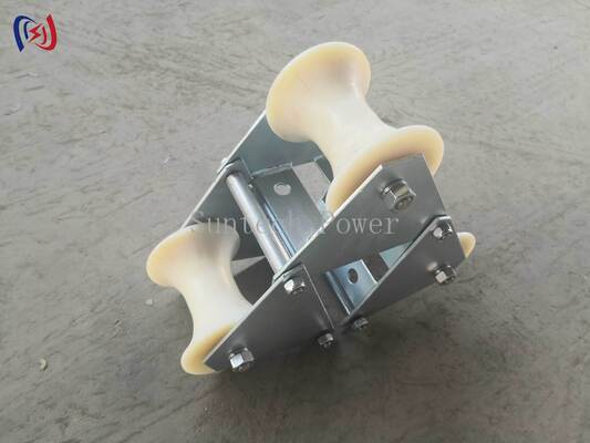 عجلة الكابل ذات الرأس المعدل من 10-20KN المهنية مع بنية البولي إيثيلين المقاومة للتآكل دائمة للحماية من دخول الفتحة