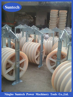 822mm ACSR 630 MC Nylon Sheave Overhead Line Stringing Blocks للموصل