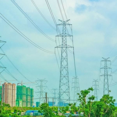 110KV الاتصالات السلكية واللاسلكية Q235 Q345 Q420 أبراج شعرية الصلب