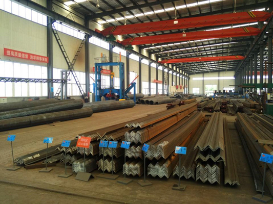 الاتصالات السلكية واللاسلكية الصلب المجلفن Q355 / Q255 برج الأسلاك
