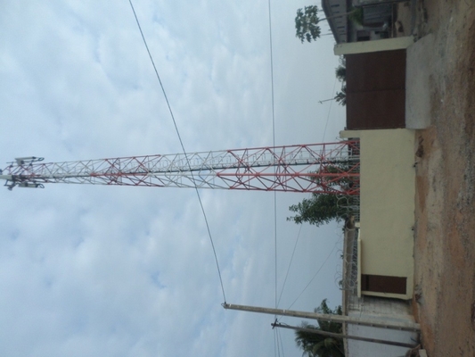 110KV هوائي برج الاتصالات السلكية واللاسلكية هيكل رادار الصلب الزاوي المجلفن
